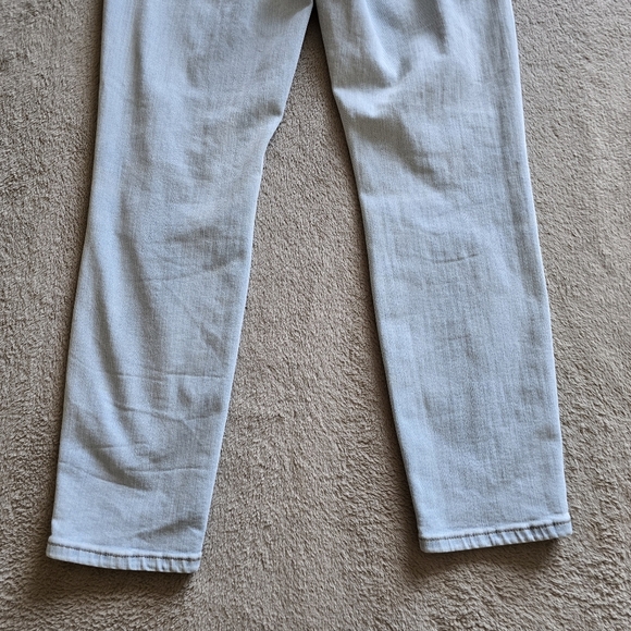 Judy Blue Boyfriend Fit distressed light wash jeans size 5/27 - Picture 10 of 13